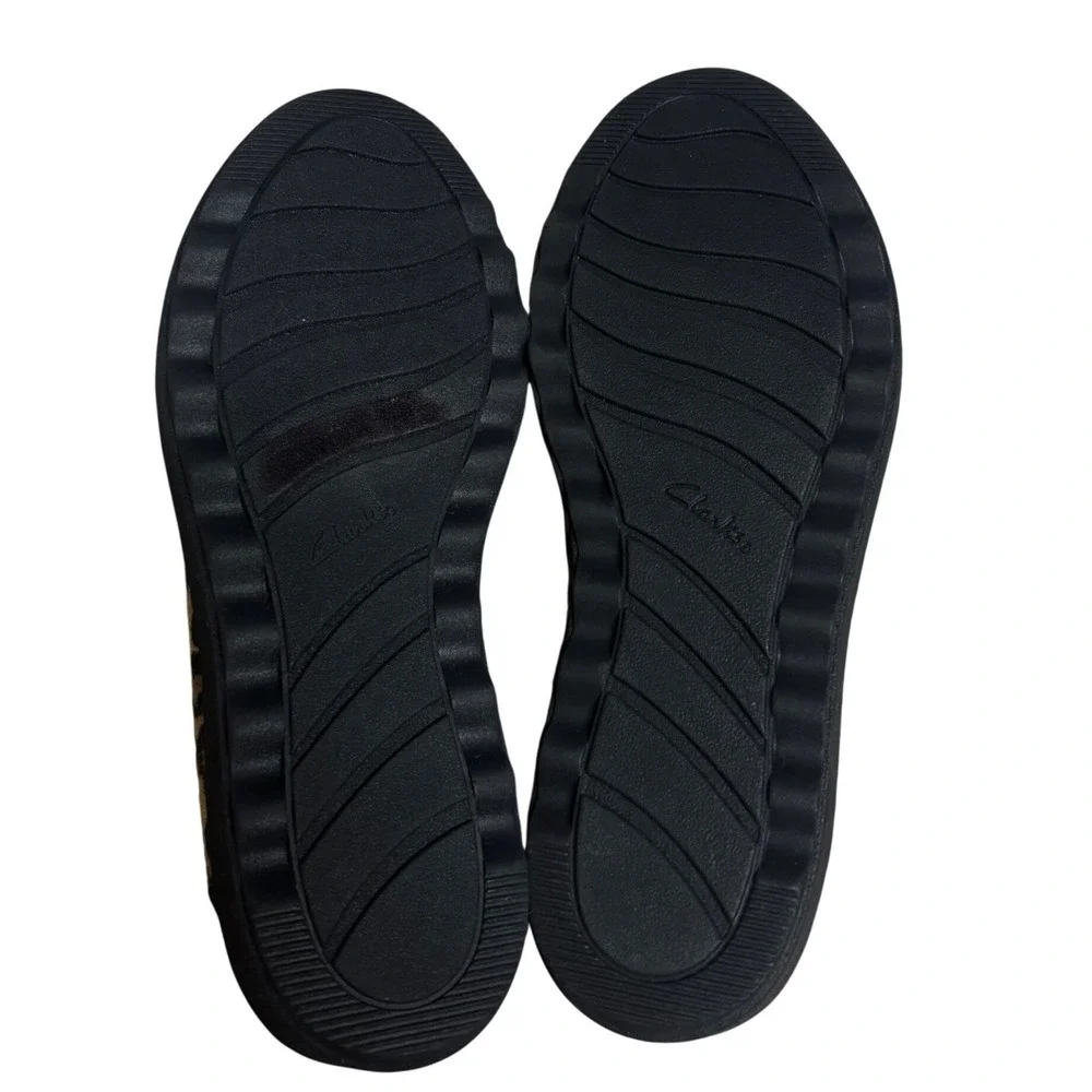 Clarks women size